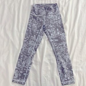 Lululemon Wunder Under High-Rise Tight 25" Luxtreme in size 4